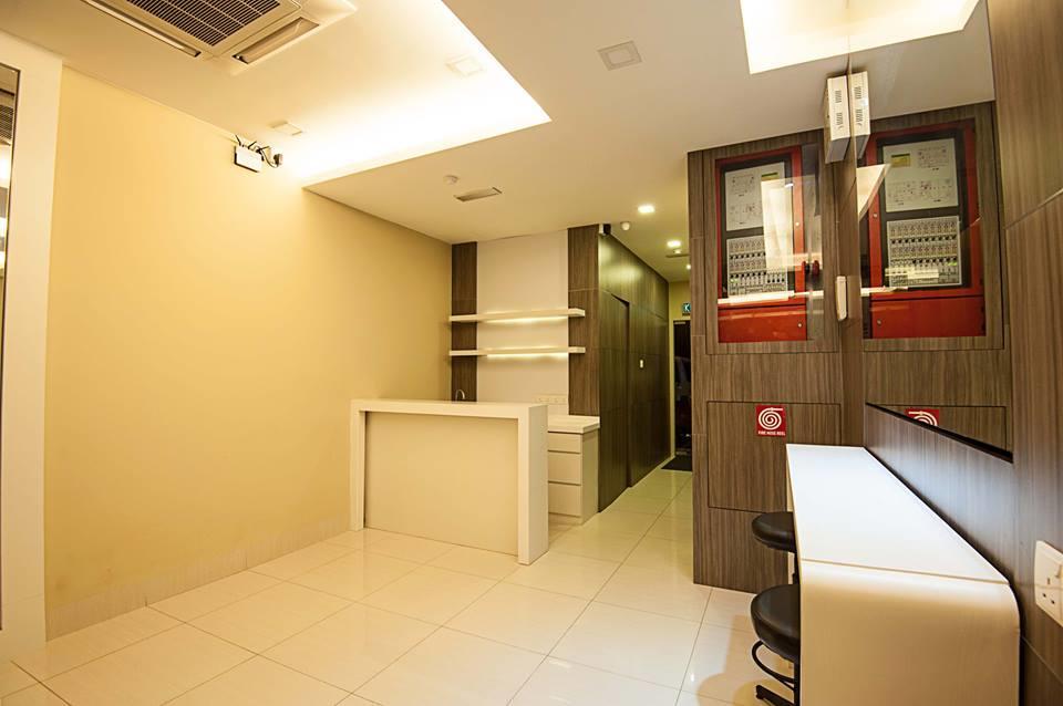 Seven Hotel Putatan Екстериор снимка