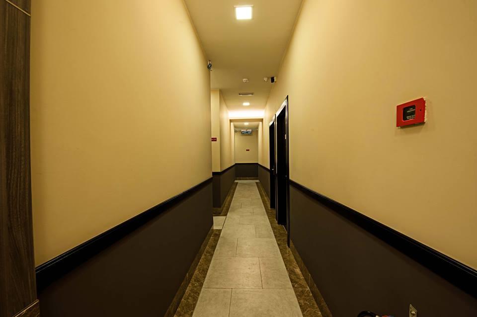 Seven Hotel Putatan Екстериор снимка